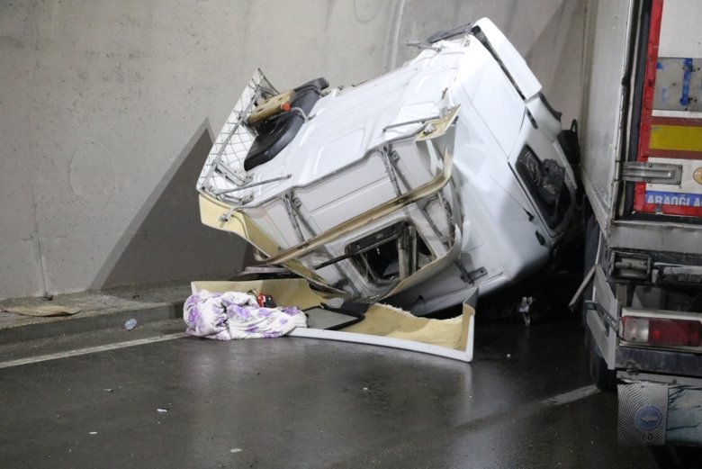 Afyonkarahisar-Antalya karayolu tek taraflı ulaşıma kapandı