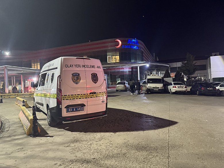 Önce platonik aşkını sonra da kendini öldürdü