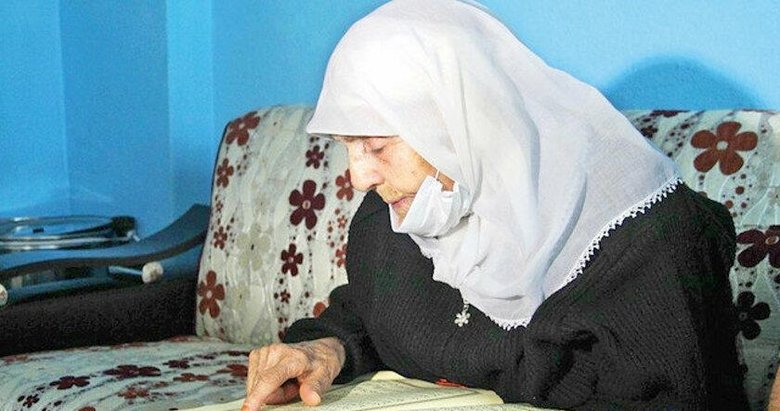 106 yaşındaki Fadime Nine Orucunu bir gün bile aksatmadı