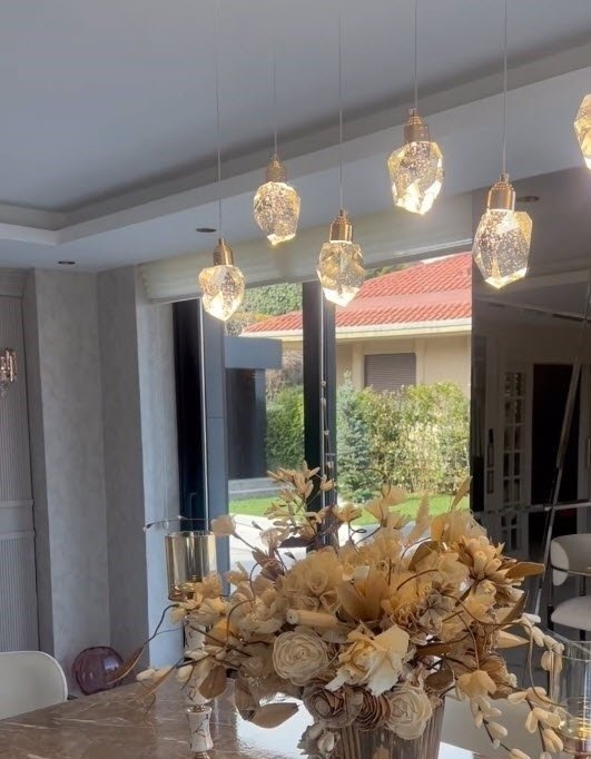 Ünlü sanatçı sevenlerini korkuttu! Seda Sayan’ın kulaklarına ne oldu?