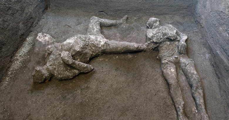 Pompeii’deki kazıda efendi ve kölesinin ’neredeyse mükemmel’ korunmuş kalıntıları bulundu