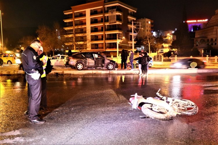 İzmir’de otomobil ile motosiklet çarpıştı: 1 ölü