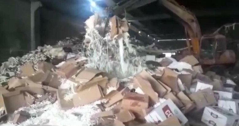 İzmir polisinden dev operasyon! 150 milyon liralık gümrük kaçağı ve sahte ürün imha edildi