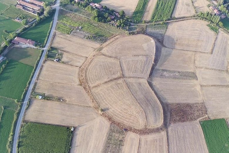 8 bin yıllık geçmişe ışık tutacak! Tavşanlı Höyük’te ilk kazı başladı