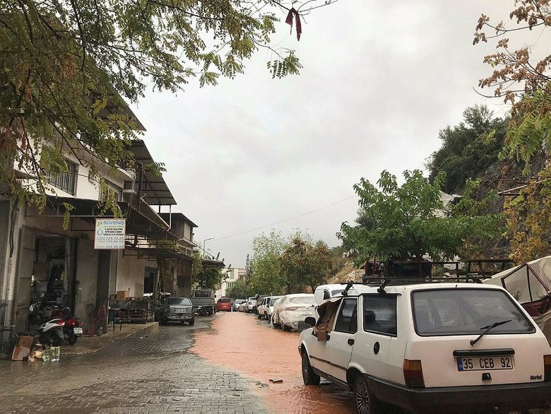 Milas’ta altyapı çöktü, vatandaşlar isyan etti