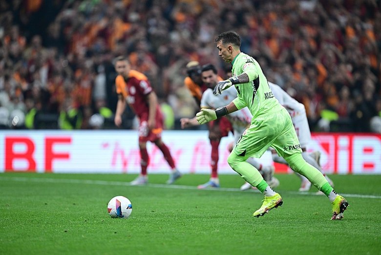 Galatasaray 25. kez mutlu sona ulaştı... 5 yıldızlı şampiyon