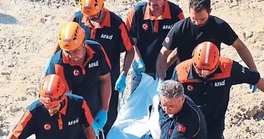 Kepçe operatörü göçük altında can verdi