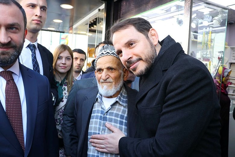 Bakan Albayrak: Hainliği maç izler gibi izleyen siyasetçiler oldu