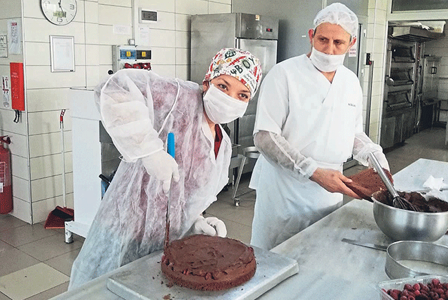 Şeker hamurlu pasta yapmayan kalmasın!