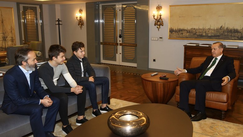 Erol Olçok’un oğlu Emir Olçok’tan Twitter’da duygulandıran paylaşım