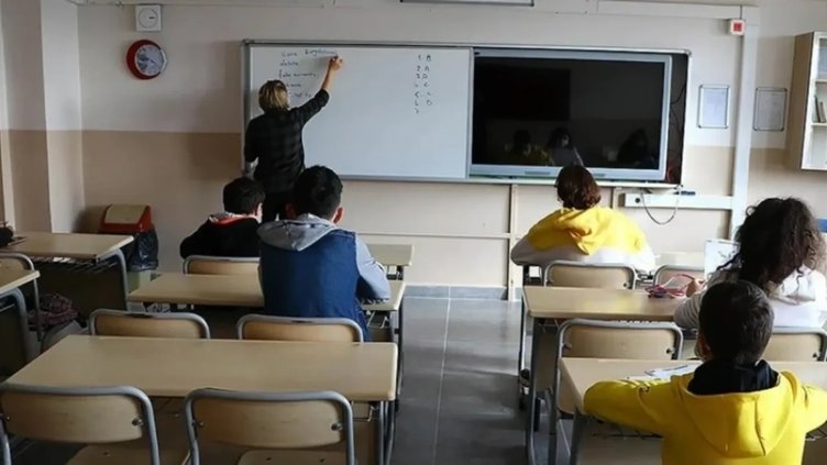 MEB SON DAKİKA | Yarın okullar kapalı mı? 10 Mayıs Cuma ders işlenecek mi?