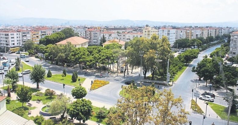 Izmir De Chp Li Karsiyaka Belediyesi Nde Satis Furyasi Basladi