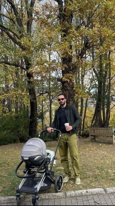 Barış Arduç ile Gupse Özay sır gibi sakladıkları kızlarıyla görüntülendi