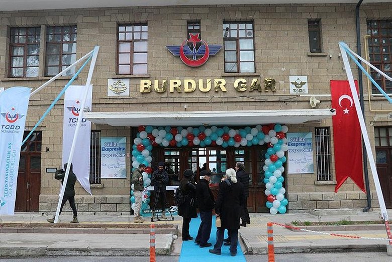 İzmir’e törenle uğurlandı! 15 yıl sonra ilk oldu