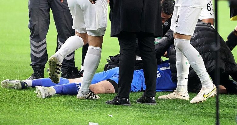 Göztepe - Altay maçında olaylar çıktı: Tribüne fişek, kaleciye sopalı saldırı!