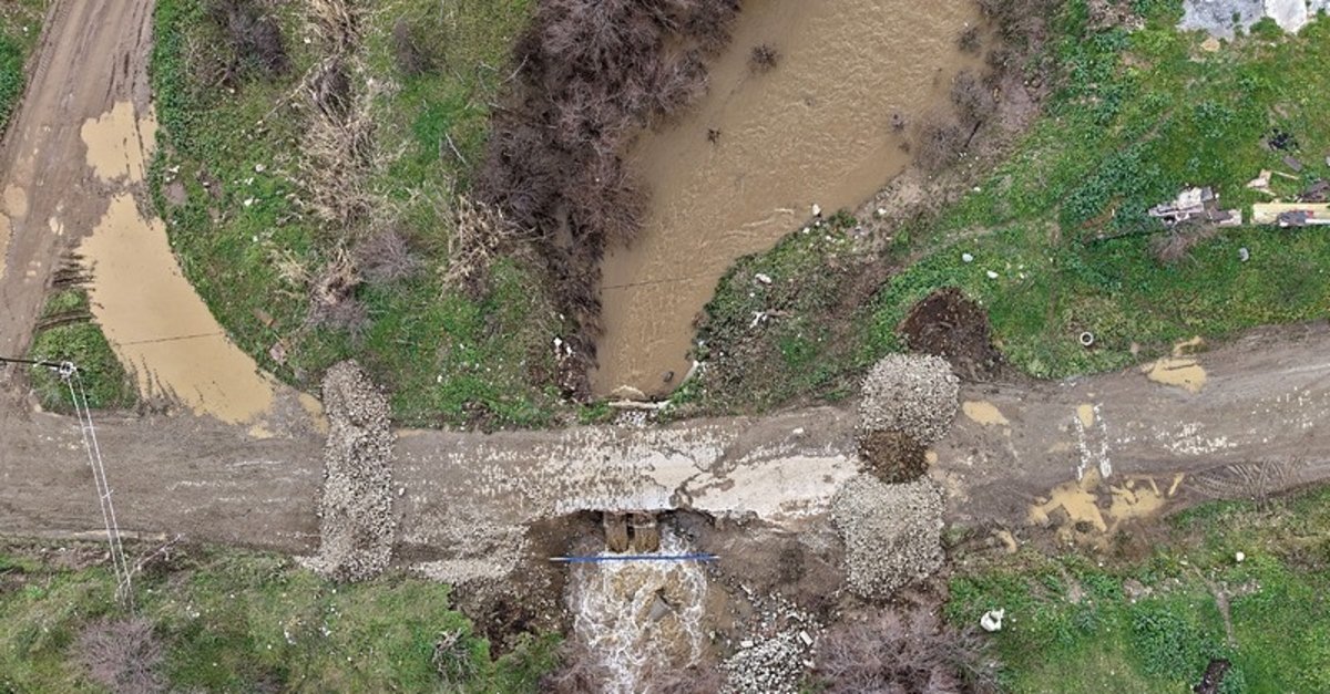 Manisa'da sağanak felaketi: Kontrol tesisi yıkıldı