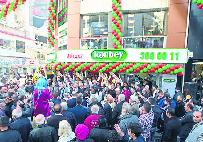 Konbey Karşıyaka Çarşı’da açıldı Özel Haberleri