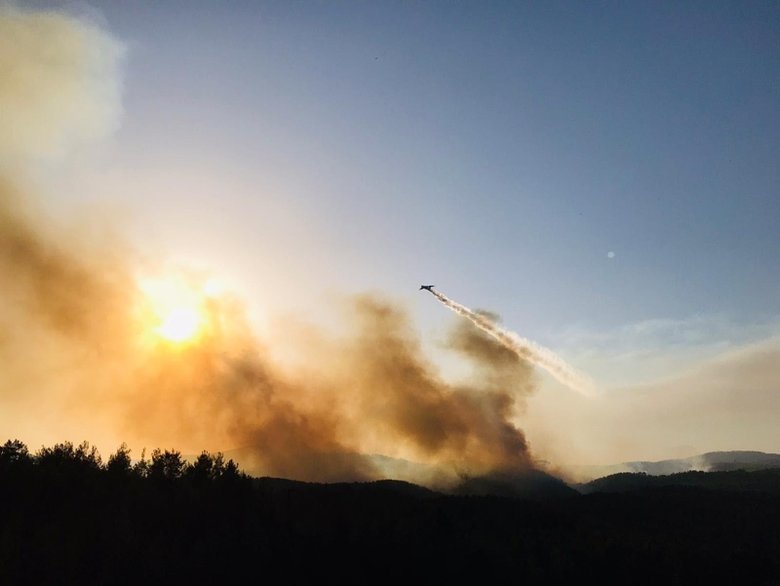 Kavaklıdere’de alevler yerleşim yerlerine ulaştı