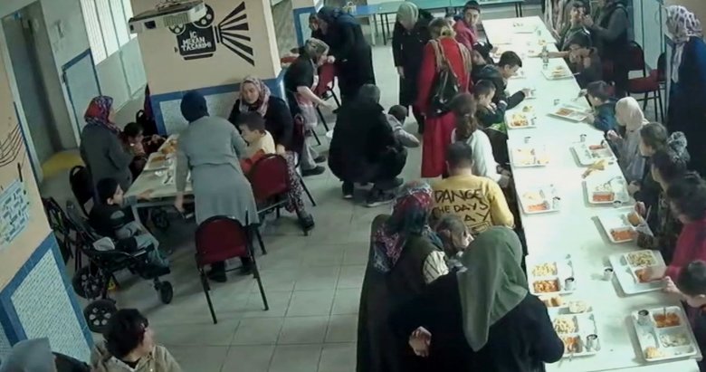 Heimlich manevrası öğrencinin hayatını kurtardı