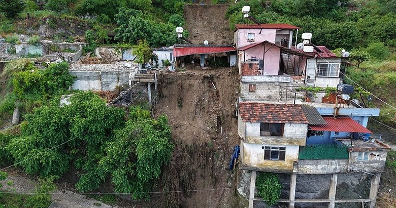 Hatay’da kabus! Sağanak nedeniyle tek katlı ev çöktü: Ölü ve yaralılar var