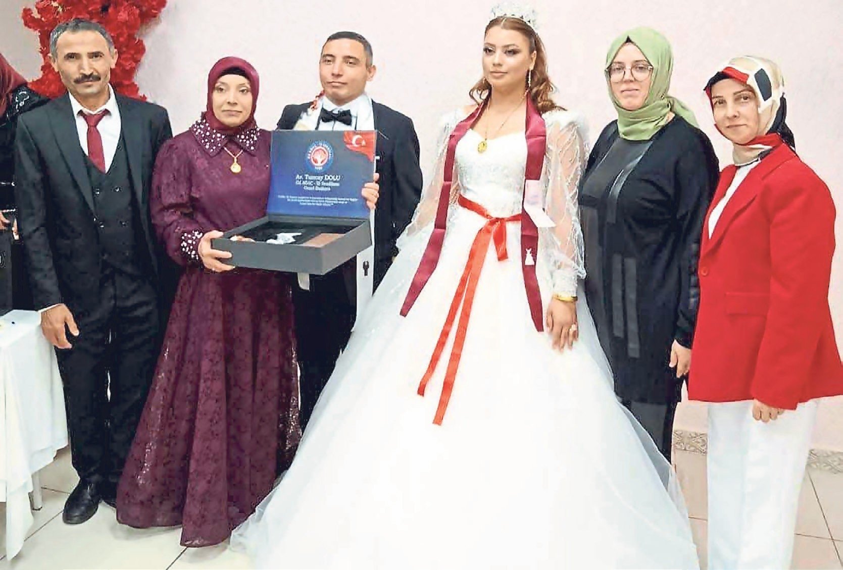 Çanakkale'de öldüren düğün! Cezayirli gelin altınları alıp kaçtı, damadın babası kendini astı