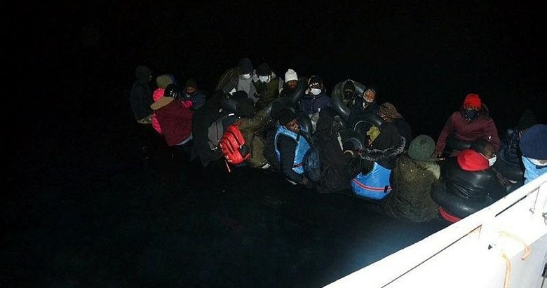 İzmir’de 36 kaçak göçmen kurtarıldı