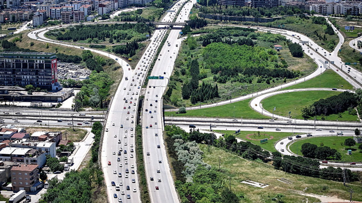 Bayram dönüşü başladı! İstanbul-İzmir Otoyolu tıkandı