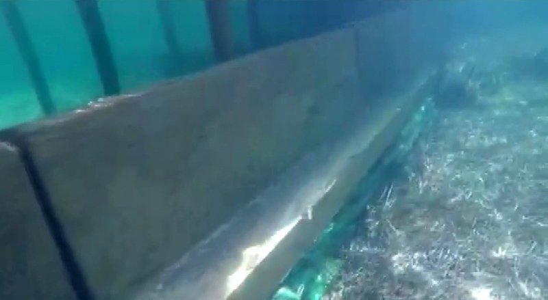 Bodrum’da skandal görüntüler! Karadaki kaçak yapılar deniz dibine kadar indi