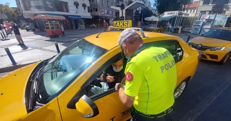 İzmir’de sivil polisler yolcu gibi taksilere bindi: 18 şoföre ceza kesildi