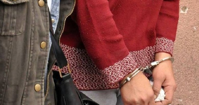 İzmir merkezli FETÖ operasyonu: 12 şüpheli yakalandı