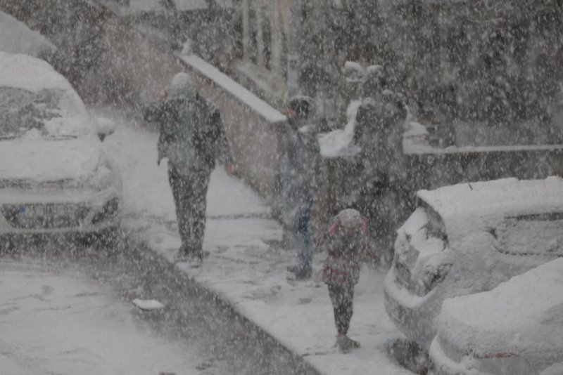 İzmir hava durumu! O illere kar yağışı uyarısı! 25 Şubat Perşembe hava durumu nasıl olacak?