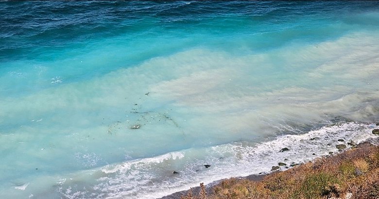 Balıkesir Bandırma’da şlam atığı alarmı! Görenler Salda Gölü zannetti