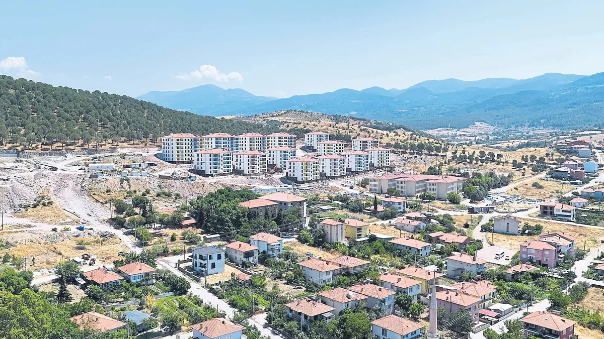 Sındırgı Depreminin Üzerinden Bir Yıl Geçti: Yaralar Sarılıyor