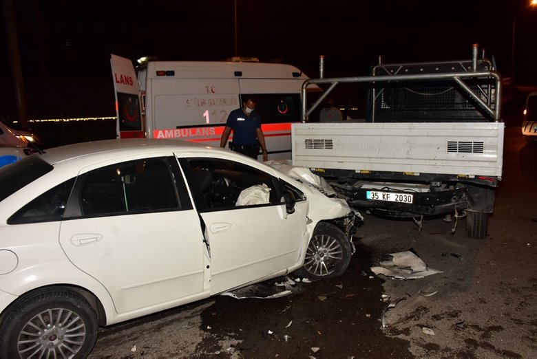 İzmir’de korkunç kaza! Ortalık savaş alanına döndü