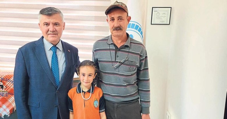 Minik Rümeysa’dan duygulandıran bağış