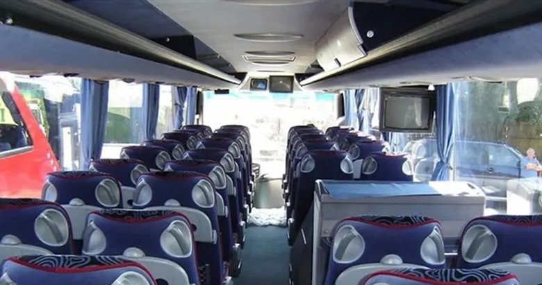 İzmir’de kapı camı kırık minibüse ceza yağdı