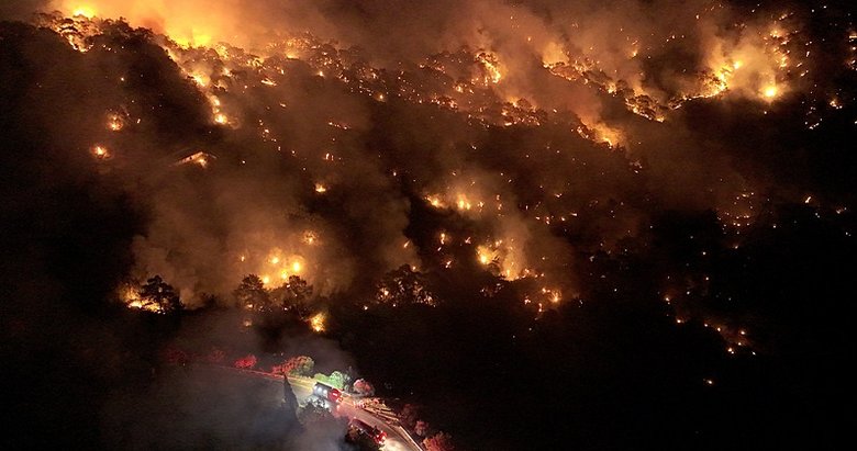 İzmir’deki yangın kabusunda son durum! Bakan Yumaklı açıkladı