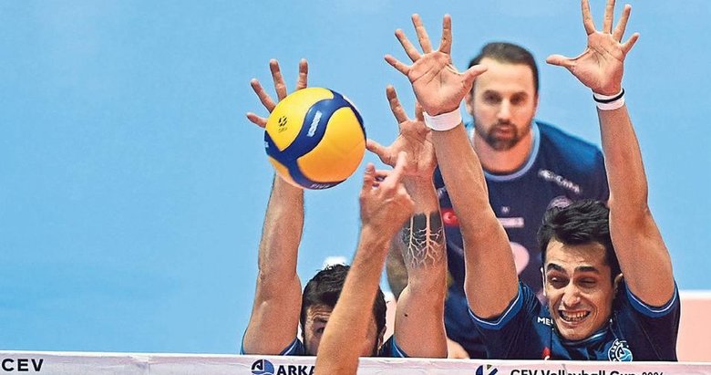 Arkas Spor rahat turladı