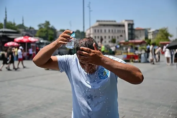 sicaklik-45-dereceyi-gorecek-izmir-hava-durumu-22-agustos-cumartesi-hafta-sonu-hava-durumu-1787374948747.jpeg