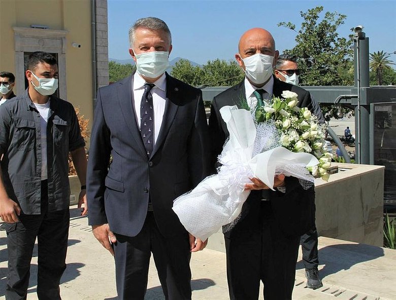 İzmir’de devir-teslim! İzmir İl Emniyet Müdürü Mehmet Şahne görevine başladı