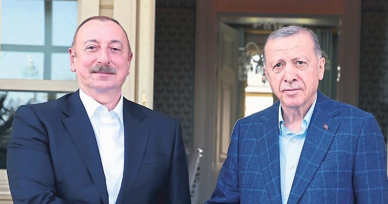 Başkan Erdoğan, Aliyev ve Tatar’ı ağırladı