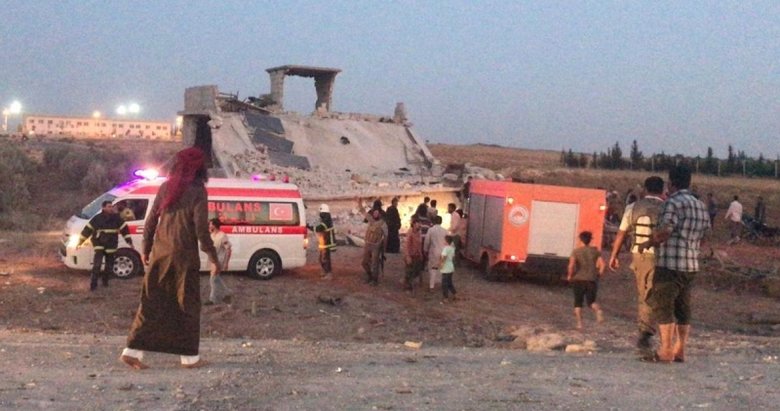 Suriye-Türkiye sınırında saldırı: 12 sivil hayatını kaybetti