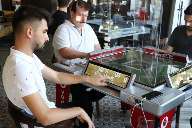 Denizlili girişimci dijital okey masası geliştirdi