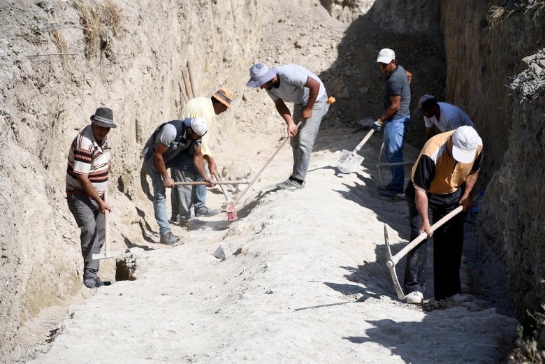 Kuşadası’nda 2 bin yıllık antik su kanalı bulundu