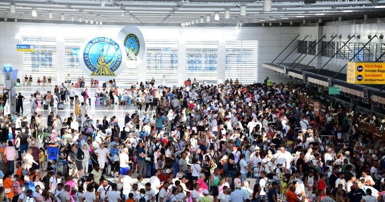 Bayram tatilinde yolcu rekoru kırıldı! 7 milyon 916 bin 726 kişi uçtu