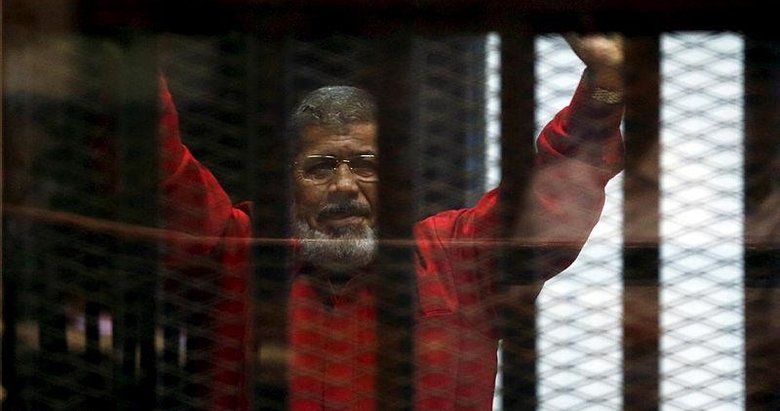 Muhammed Mursi Kahire’nin doğusunda yerel saatle 05.00’te defnedildi