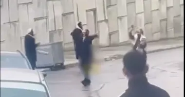 İzmir’de Yahudiler sokakta dans etti!