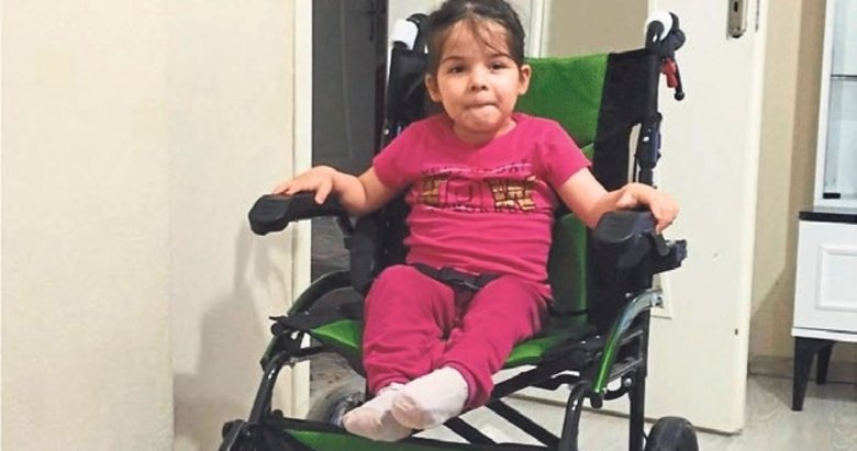 Minik Esma’nın yüzünü duyarlı esnaf güldürdü