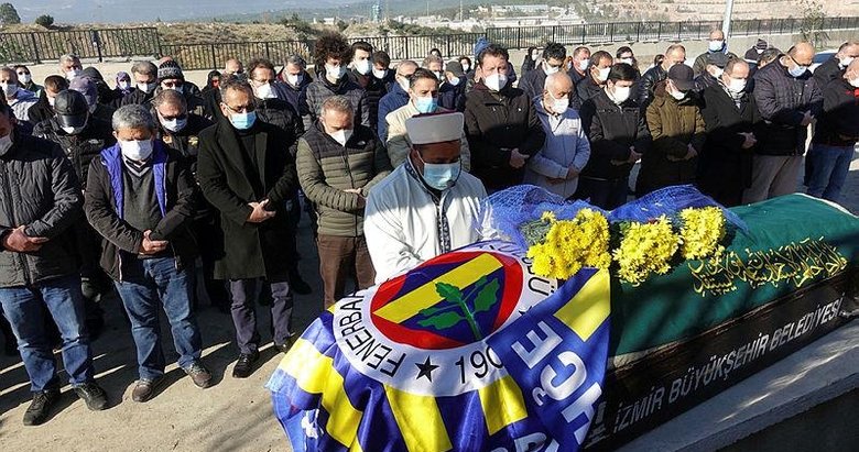 Ters dönmüş aracında ölü bulunan doktor İzmir’de son yolculuğuna uğurlandı