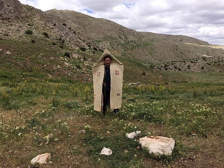 Mesaide müdür tatilde ise çoban